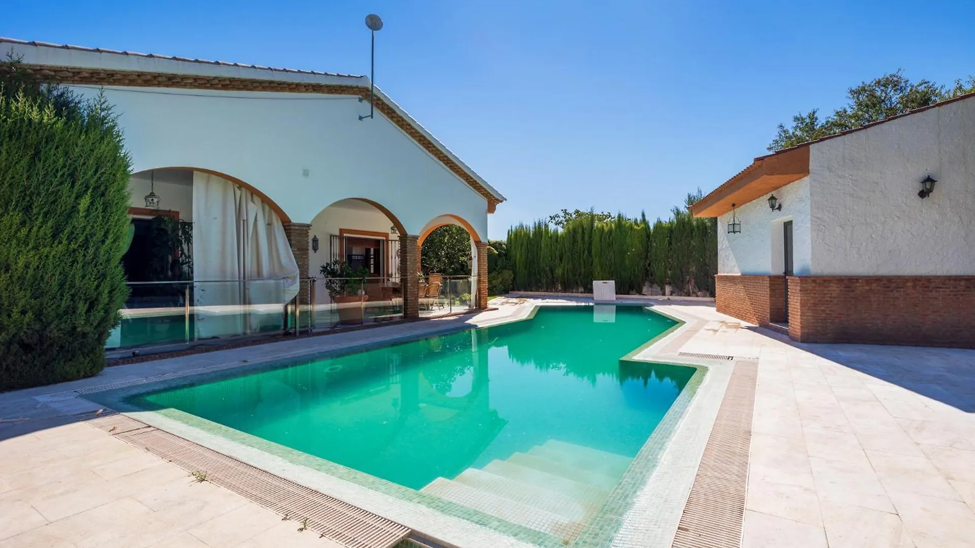 Alojamiento Rural De Lujo Baza Villa