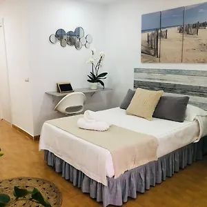 apartaestudio-moderno-benalmadena-malaga.1costadelsol.com/